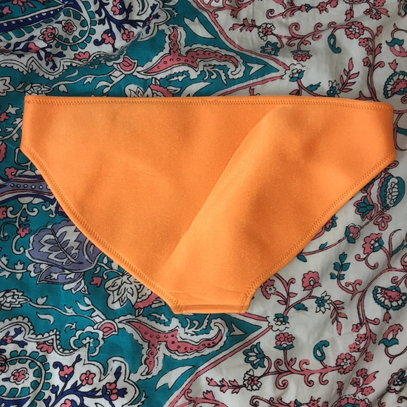 Triangl Tilly Sunburst Bottoms - Picture 2 of 2